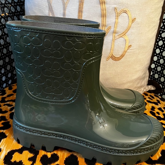 COACH Millie Army Green Logo Rain Boots NEW - Picture 2 of 11